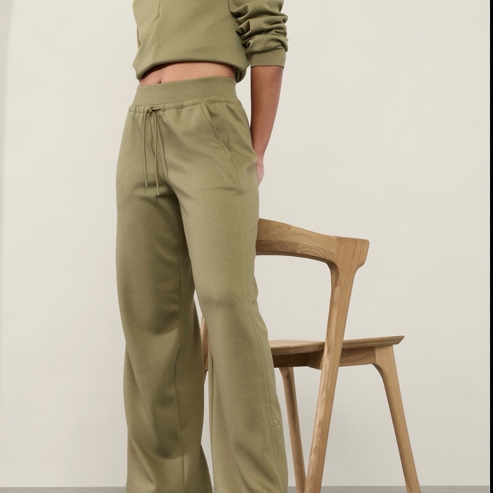 NWT-Athleta Allure Olive Track Pants